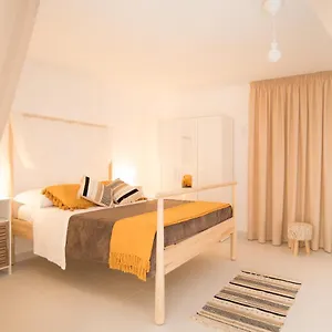 https://casa-napoletana-dante.hotels-amalfi.com